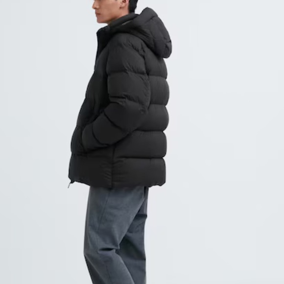 Uniqlo Men’s XL Powder Soft Down Puffer Jacket Black Hooded Like New - Picture 4 of 17